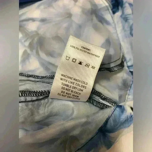 Sunrise Kingdom BLUE Tropical Men's
Lightweight Windbreaker - Picture 8 of 9